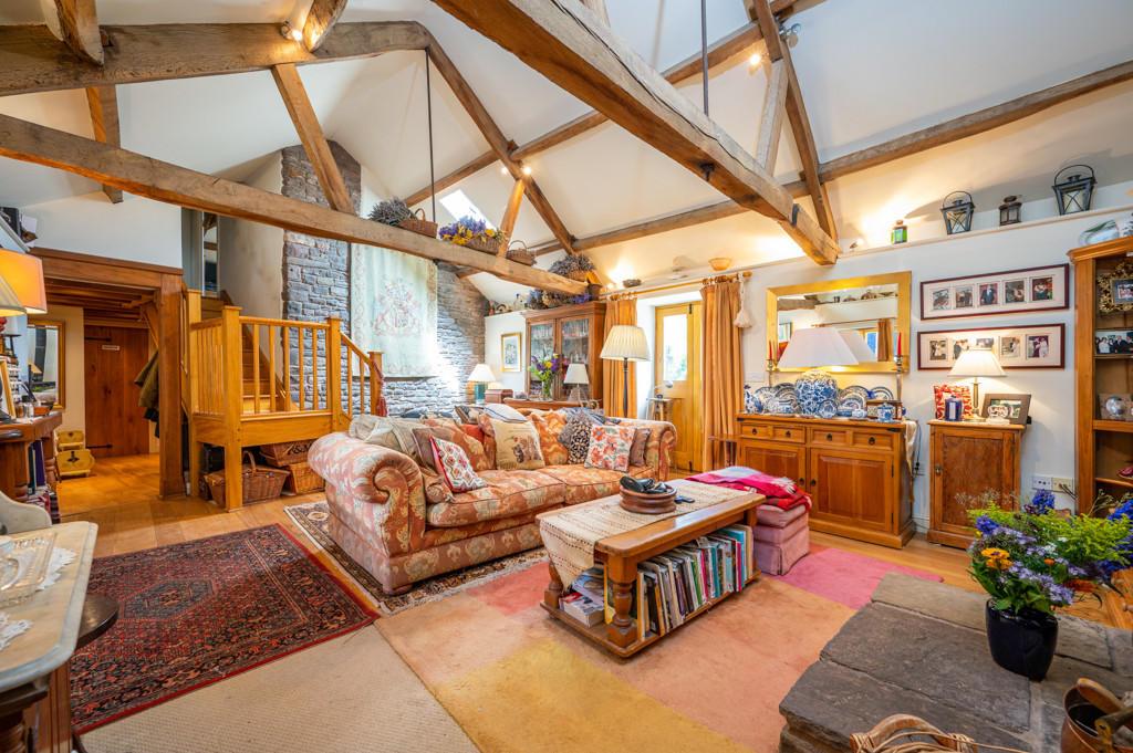 THE GRAN SITTING ROOM.jpeg